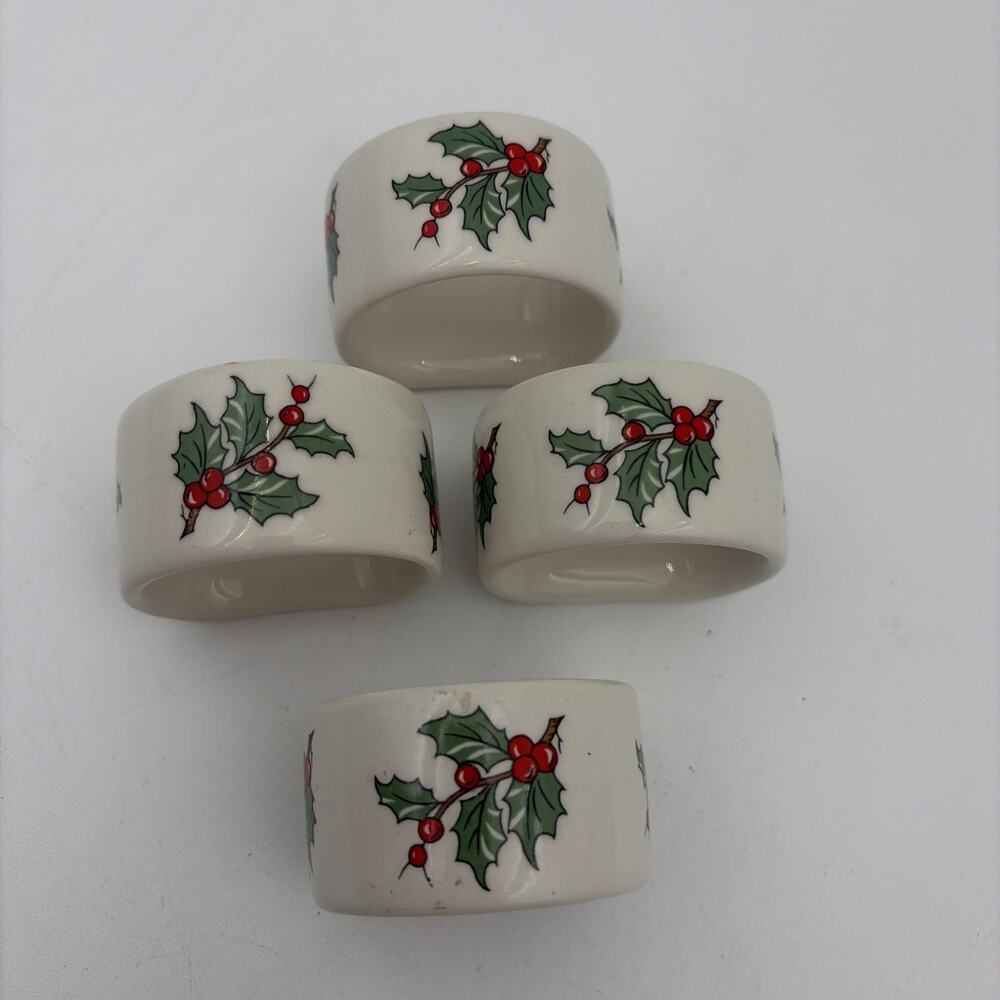 Set of 4 RARE Cuthbertson HOLLY Napkin Rings Original Christmas Tree Holiday